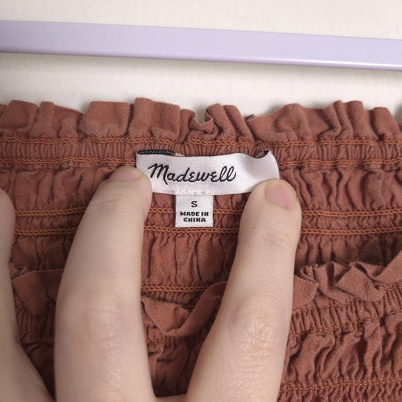 MADEWELL Lucie Bubble Sleeve Smocked Top in Warm Umber S - Picture 5 of 7